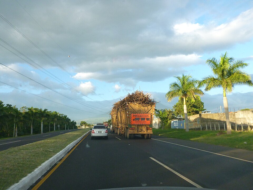 Autopista a la altura de Palín